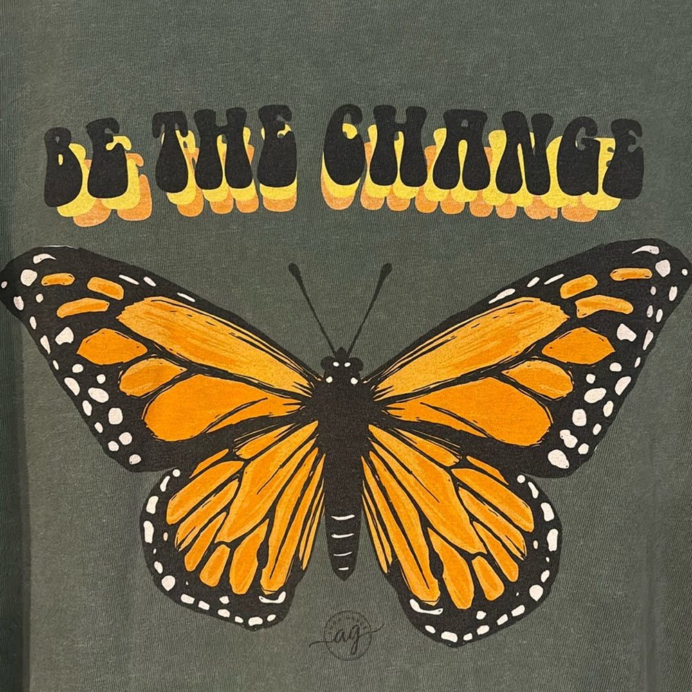 Women’s comfort colors, size large green T-shirt with butterfly